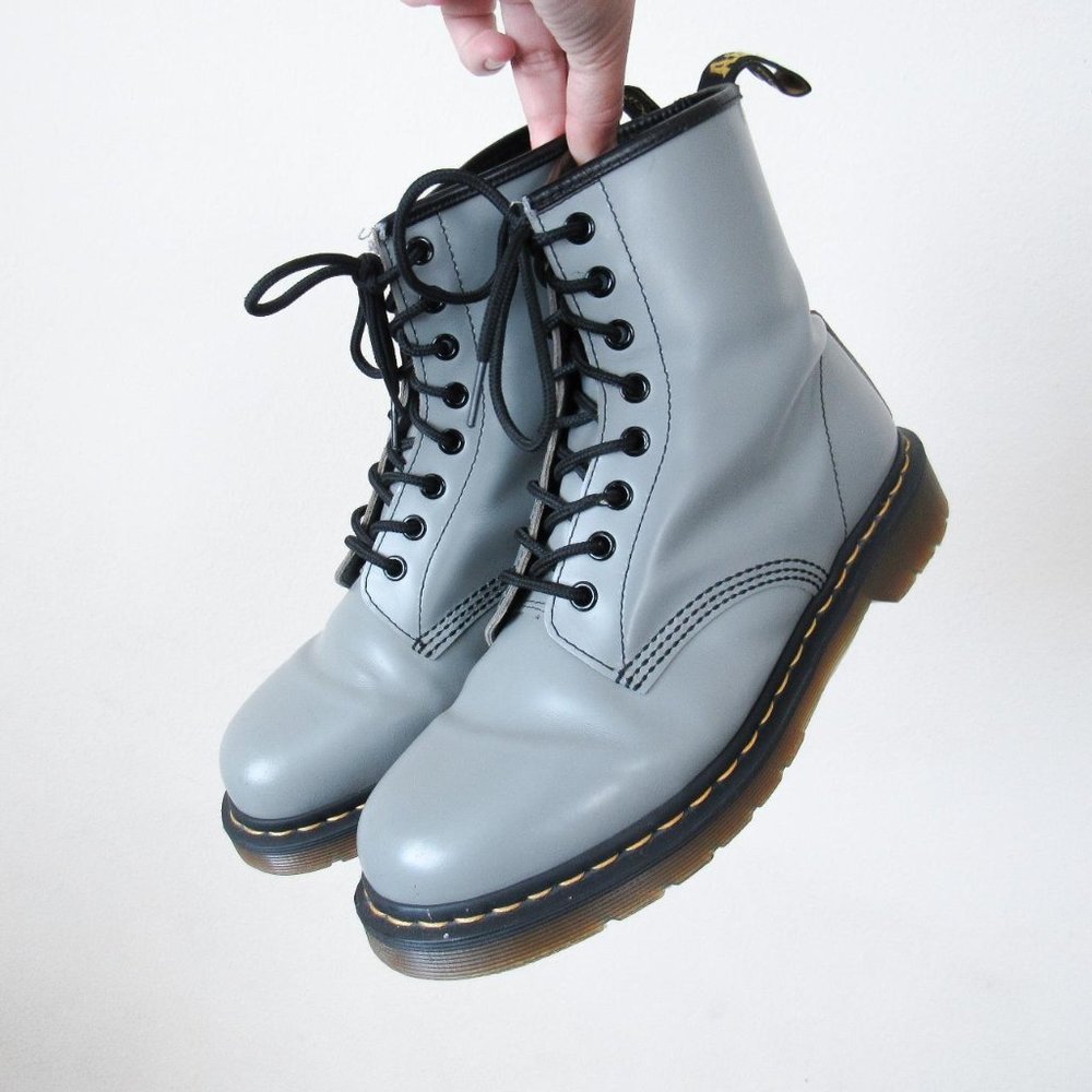 DOC MARTENS 8- Eyelet Leather Boots in Steel Grey Combat Boots Womens 9 Mens 7.5